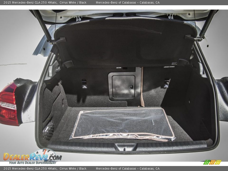 2015 Mercedes-Benz GLA 250 4Matic Cirrus White / Black Photo #4
