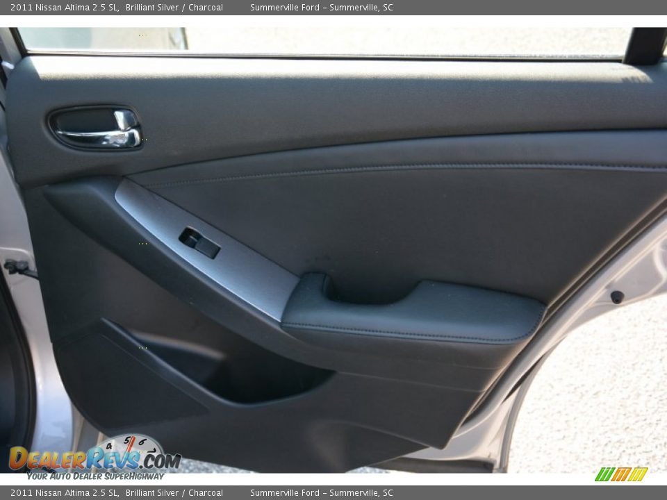 2011 Nissan Altima 2.5 SL Brilliant Silver / Charcoal Photo #18