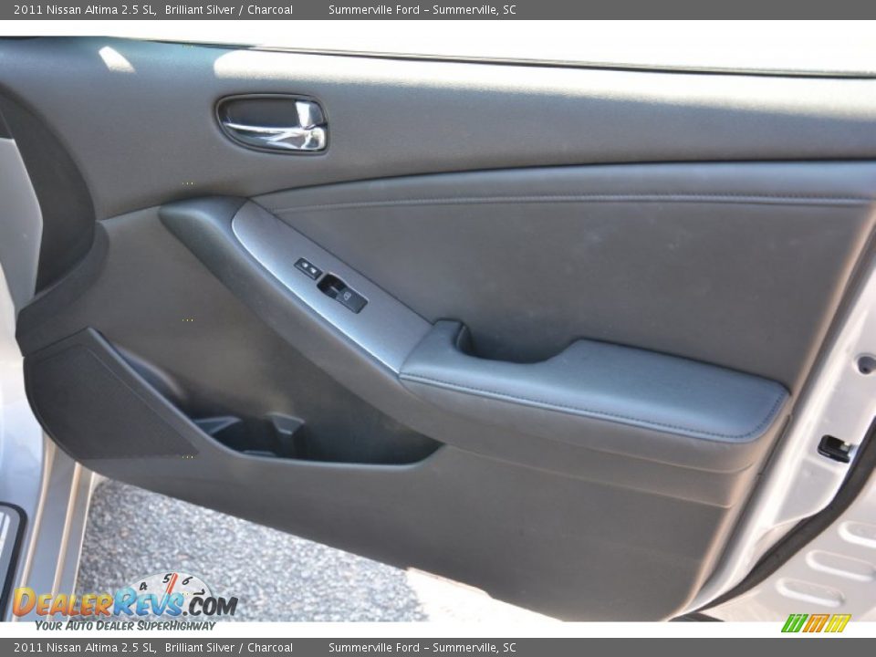2011 Nissan Altima 2.5 SL Brilliant Silver / Charcoal Photo #21