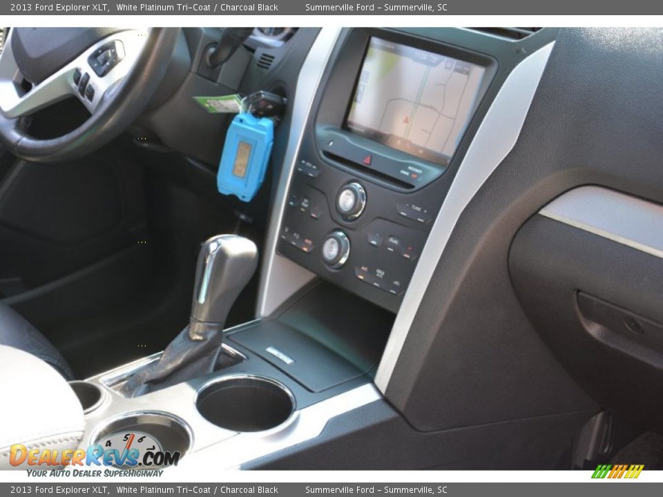 2013 Ford Explorer XLT White Platinum Tri-Coat / Charcoal Black Photo #20