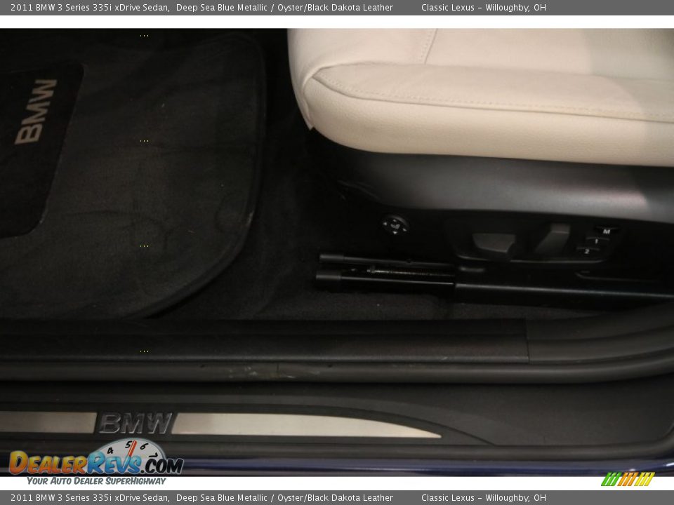 2011 BMW 3 Series 335i xDrive Sedan Deep Sea Blue Metallic / Oyster/Black Dakota Leather Photo #7
