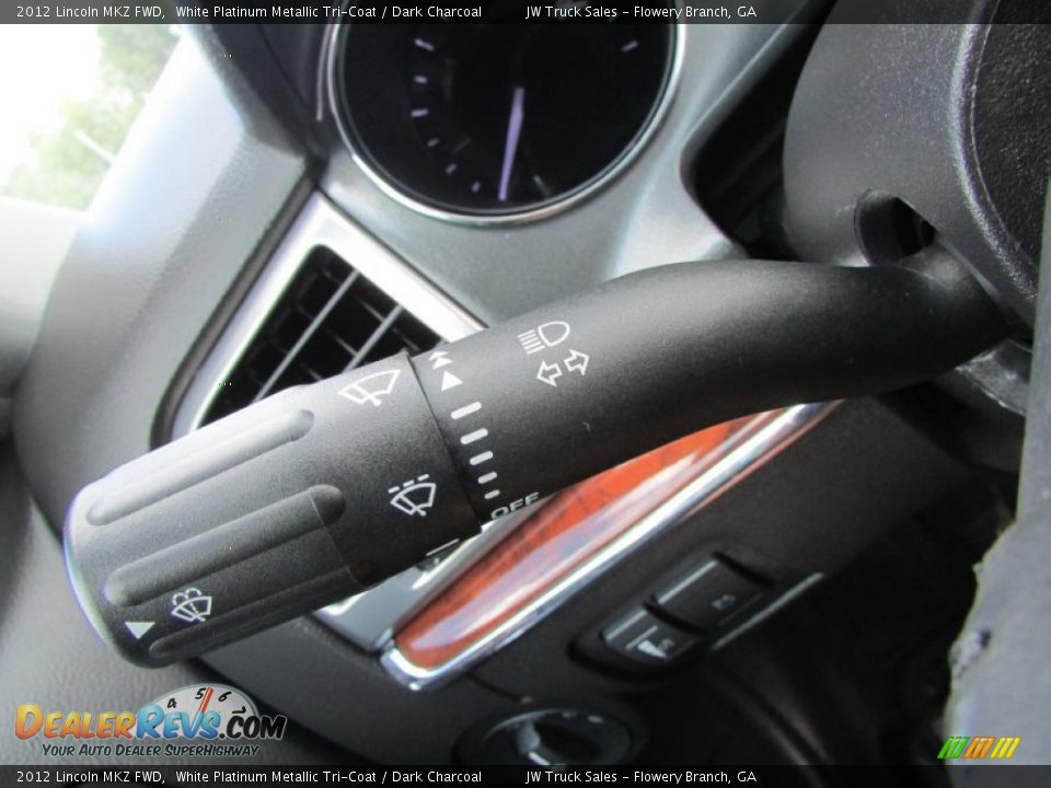 2012 Lincoln MKZ FWD White Platinum Metallic Tri-Coat / Dark Charcoal Photo #28