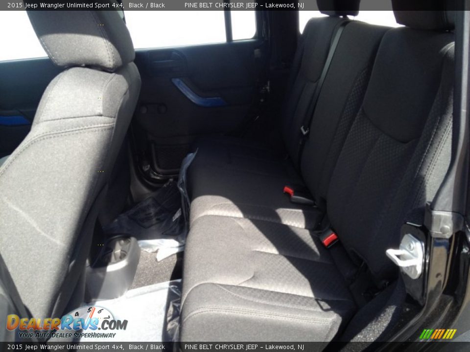 2015 Jeep Wrangler Unlimited Sport 4x4 Black / Black Photo #6