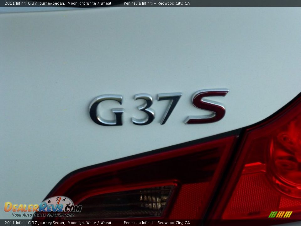 2011 Infiniti G 37 Journey Sedan Moonlight White / Wheat Photo #15
