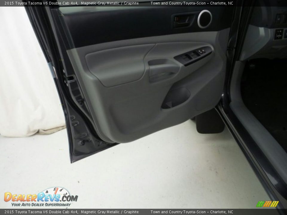2015 Toyota Tacoma V6 Double Cab 4x4 Magnetic Gray Metallic / Graphite Photo #12