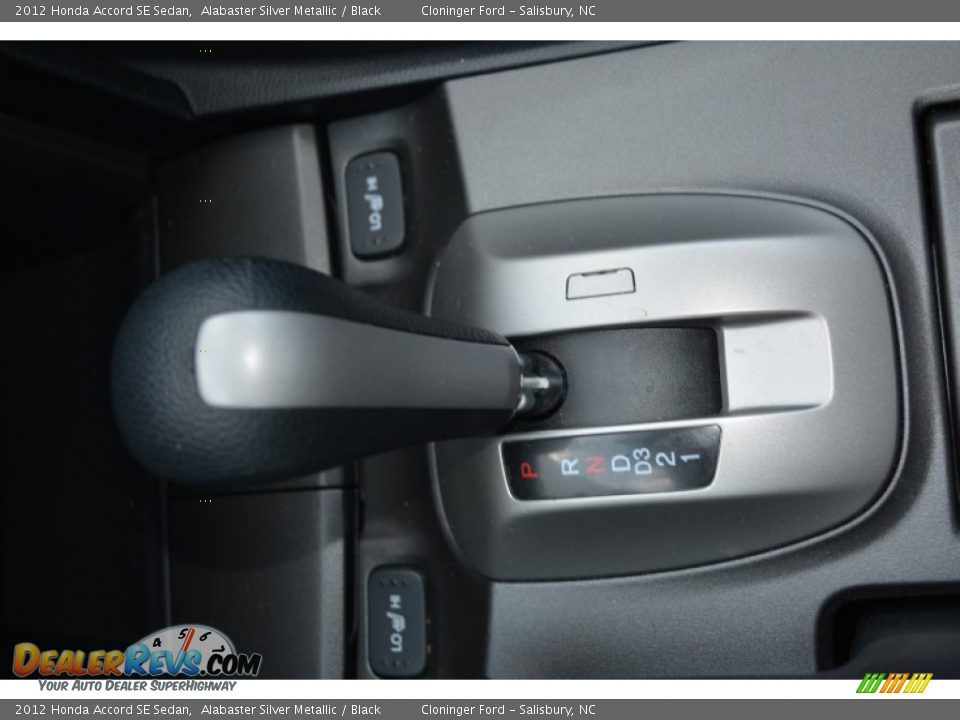 2012 Honda Accord SE Sedan Alabaster Silver Metallic / Black Photo #22