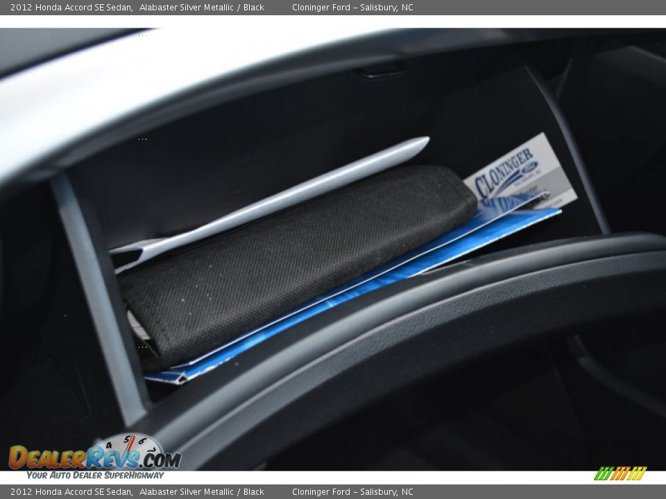 2012 Honda Accord SE Sedan Alabaster Silver Metallic / Black Photo #25