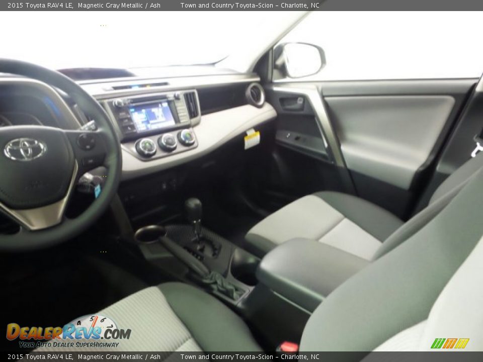 2015 Toyota RAV4 LE Magnetic Gray Metallic / Ash Photo #23