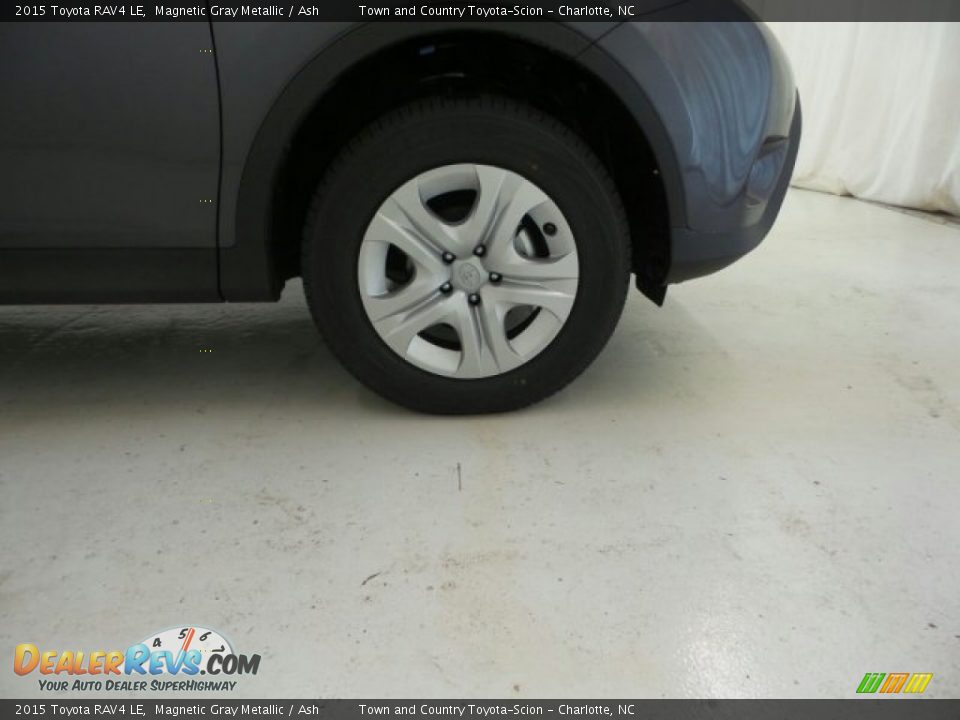 2015 Toyota RAV4 LE Magnetic Gray Metallic / Ash Photo #26