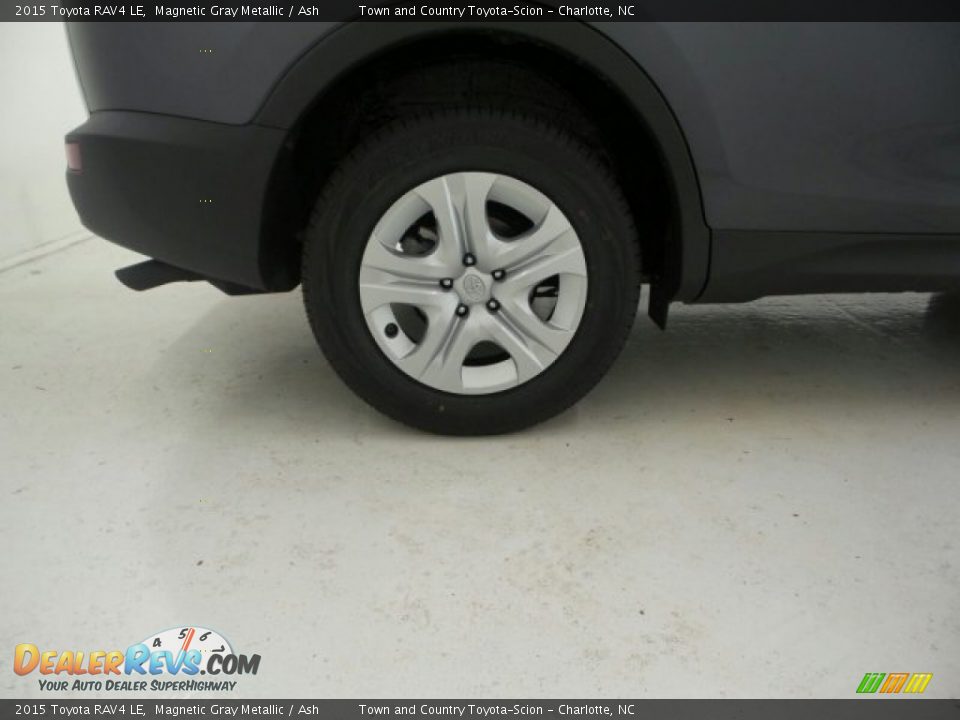 2015 Toyota RAV4 LE Magnetic Gray Metallic / Ash Photo #27