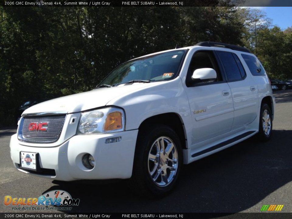 2006 GMC Envoy XL Denali 4x4 Summit White / Light Gray Photo #1