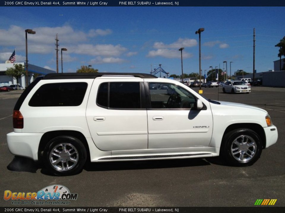 2006 GMC Envoy XL Denali 4x4 Summit White / Light Gray Photo #5