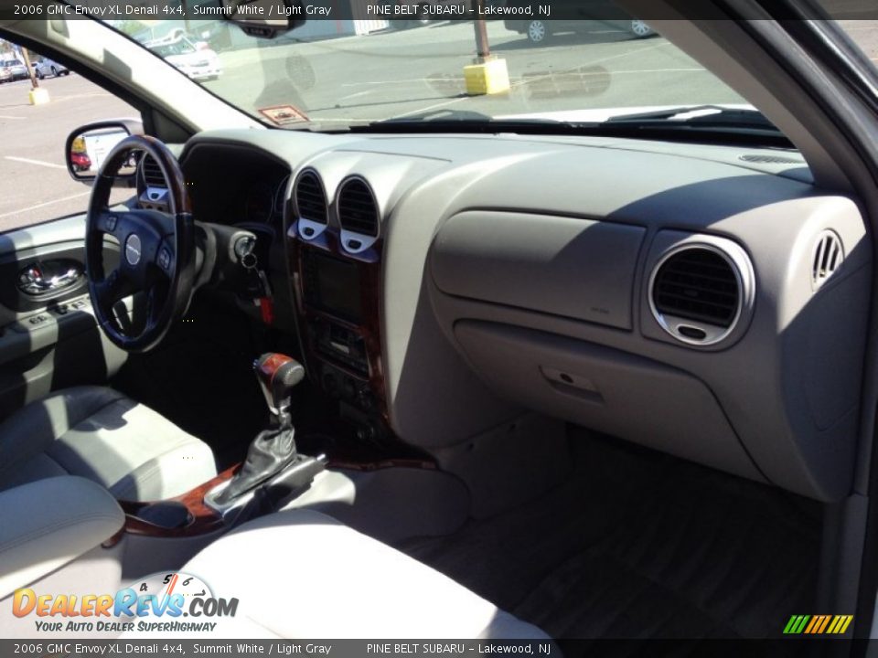 2006 GMC Envoy XL Denali 4x4 Summit White / Light Gray Photo #6