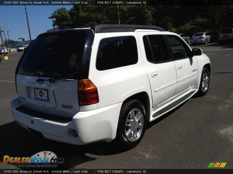 2006 GMC Envoy XL Denali 4x4 Summit White / Light Gray Photo #7