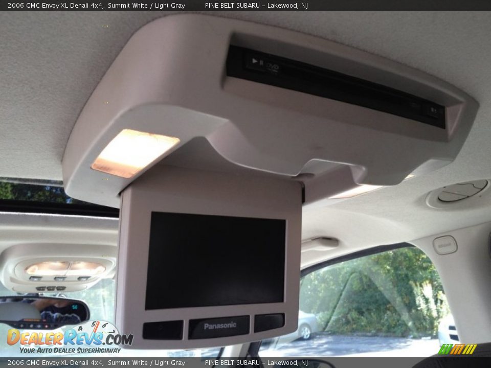 2006 GMC Envoy XL Denali 4x4 Summit White / Light Gray Photo #14