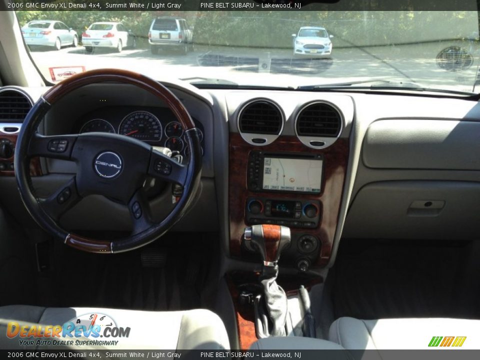 2006 GMC Envoy XL Denali 4x4 Summit White / Light Gray Photo #15