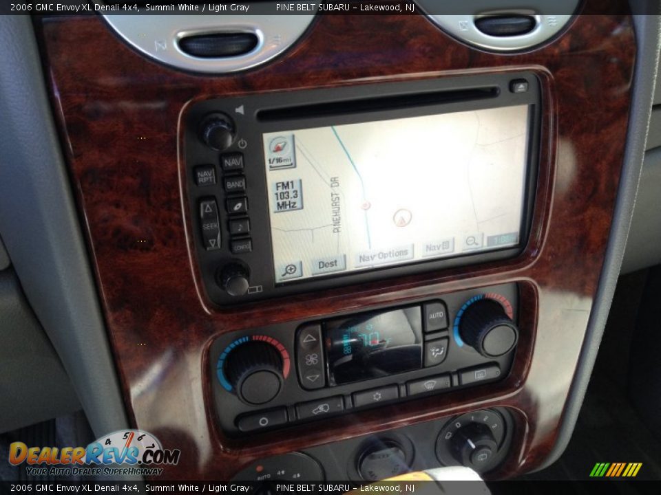2006 GMC Envoy XL Denali 4x4 Summit White / Light Gray Photo #19