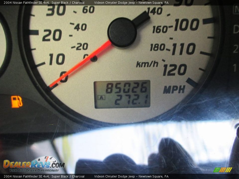2004 Nissan Pathfinder SE 4x4 Super Black / Charcoal Photo #17