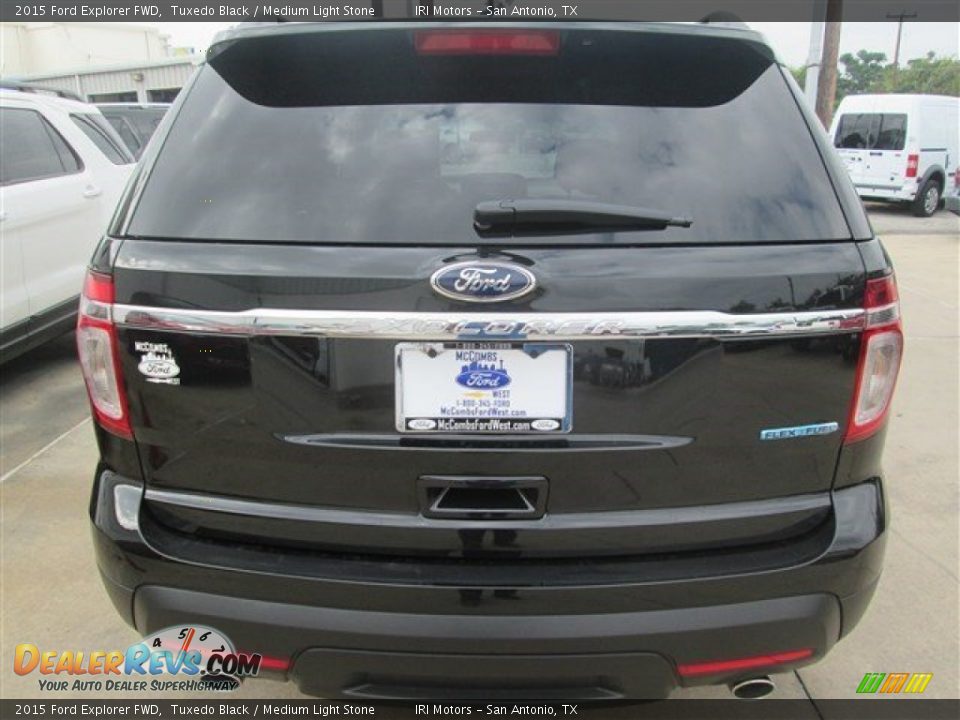 2015 Ford Explorer FWD Tuxedo Black / Medium Light Stone Photo #3