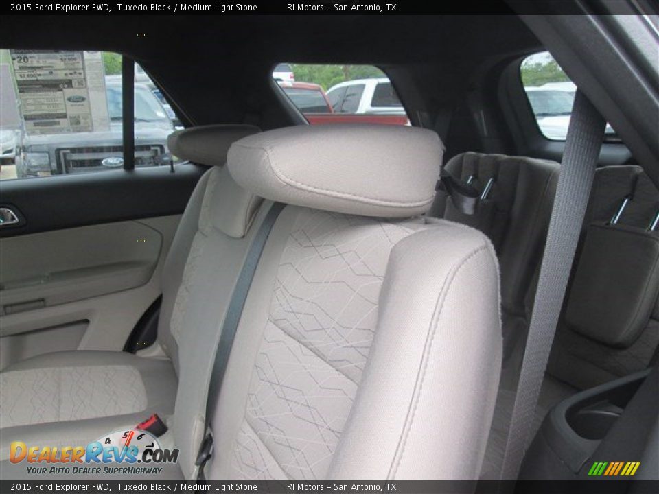 2015 Ford Explorer FWD Tuxedo Black / Medium Light Stone Photo #7