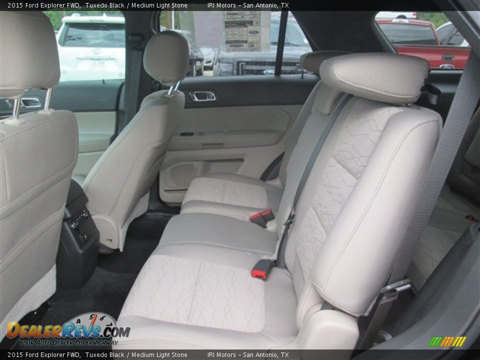 2015 Ford Explorer FWD Tuxedo Black / Medium Light Stone Photo #8