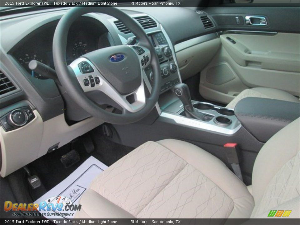 2015 Ford Explorer FWD Tuxedo Black / Medium Light Stone Photo #12