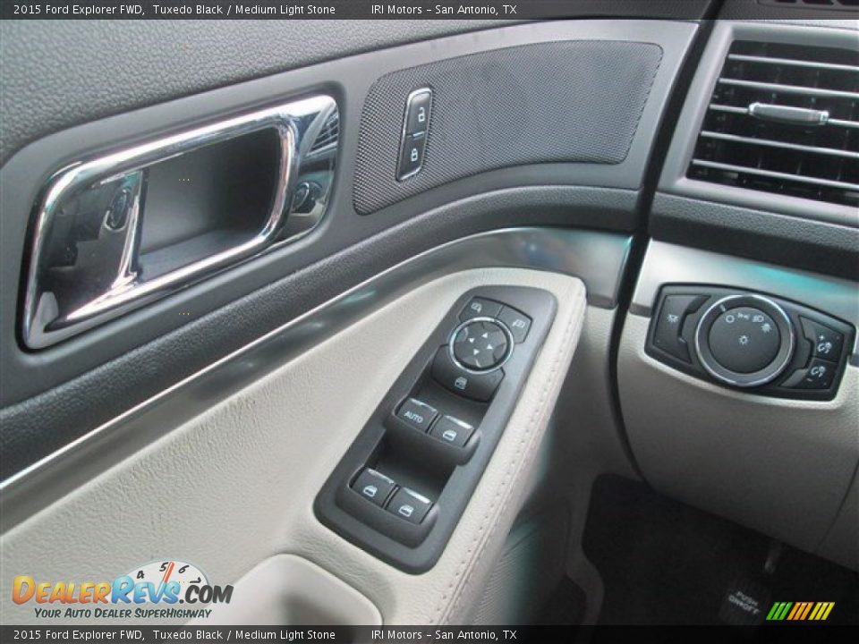 2015 Ford Explorer FWD Tuxedo Black / Medium Light Stone Photo #14