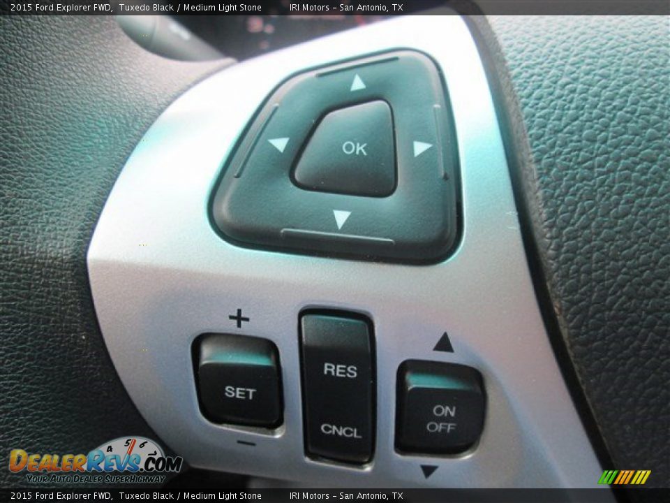 2015 Ford Explorer FWD Tuxedo Black / Medium Light Stone Photo #18