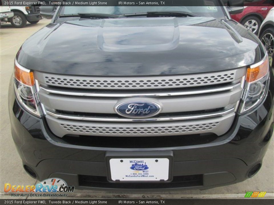 2015 Ford Explorer FWD Tuxedo Black / Medium Light Stone Photo #27