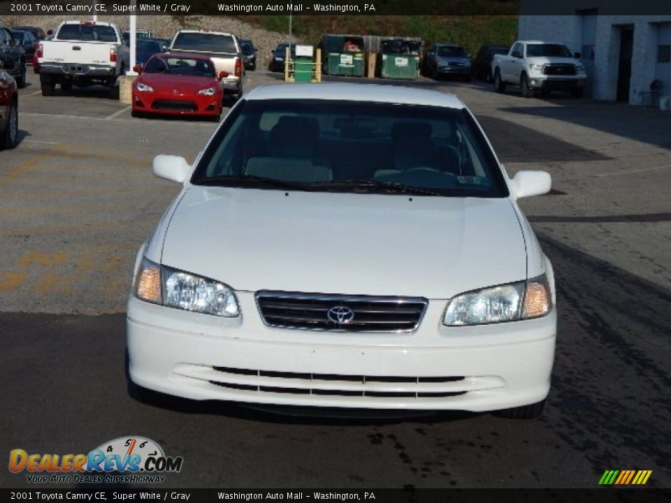 2001 Toyota Camry CE Super White / Gray Photo #4