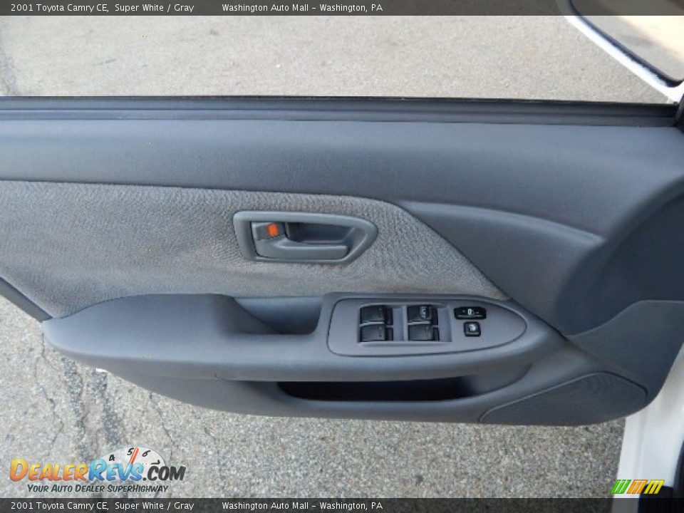 2001 Toyota Camry CE Super White / Gray Photo #10