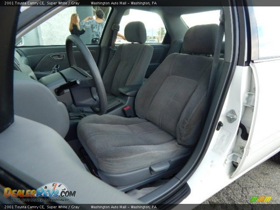 2001 Toyota Camry CE Super White / Gray Photo #12
