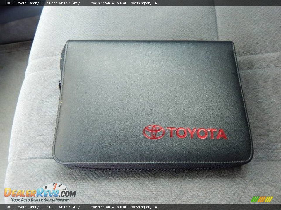 2001 Toyota Camry CE Super White / Gray Photo #18