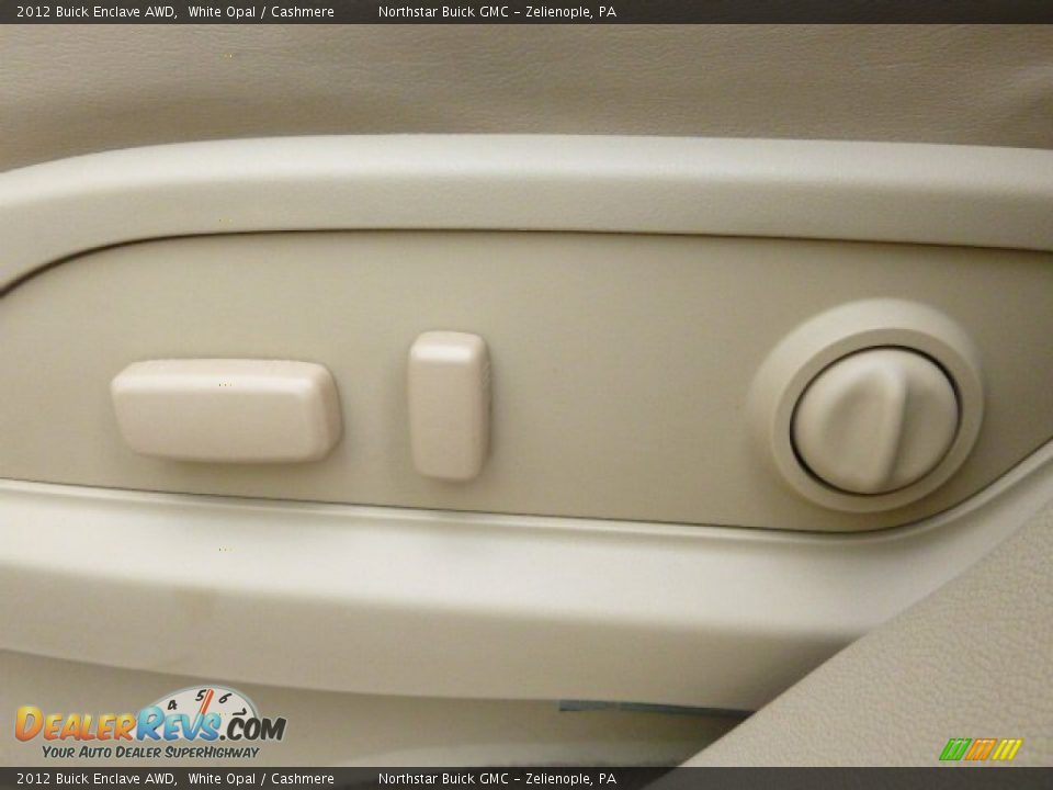 2012 Buick Enclave AWD White Opal / Cashmere Photo #15