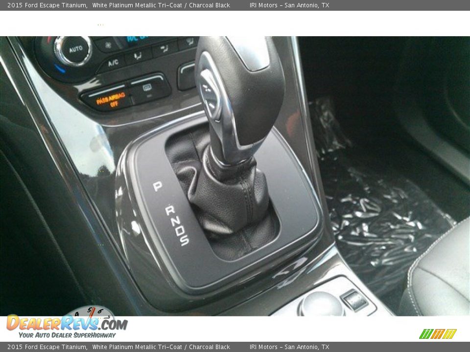 2015 Ford Escape Titanium White Platinum Metallic Tri-Coat / Charcoal Black Photo #31
