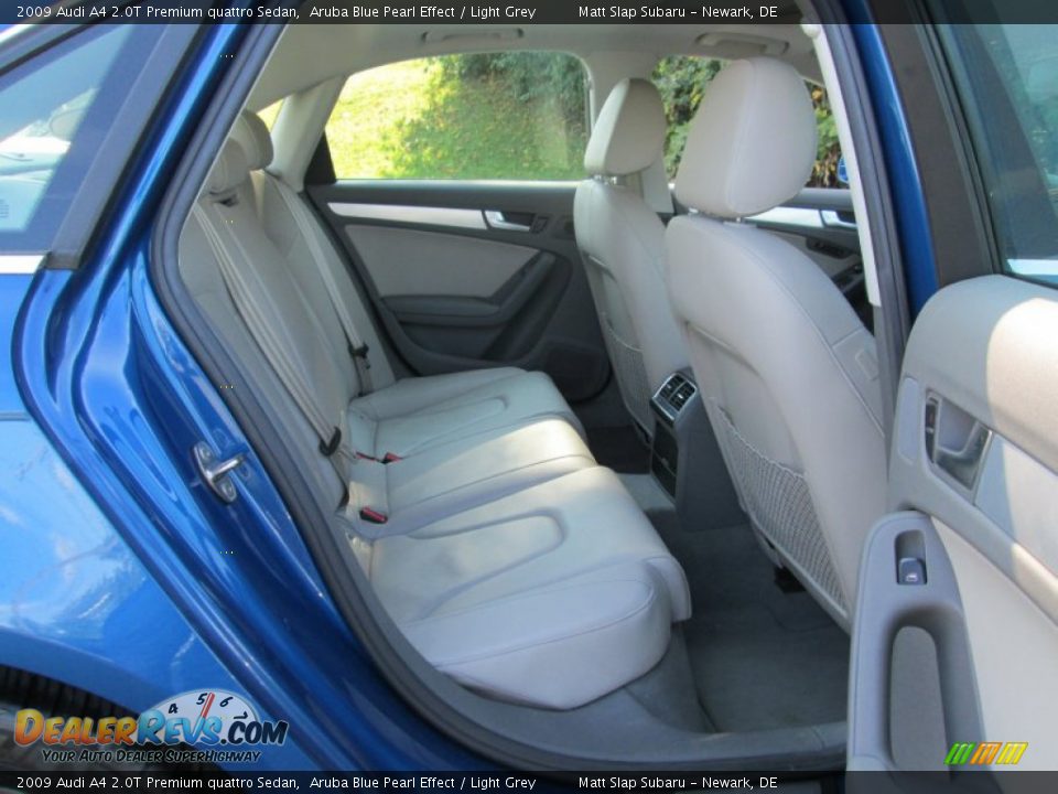 2009 Audi A4 2.0T Premium quattro Sedan Aruba Blue Pearl Effect / Light Grey Photo #18