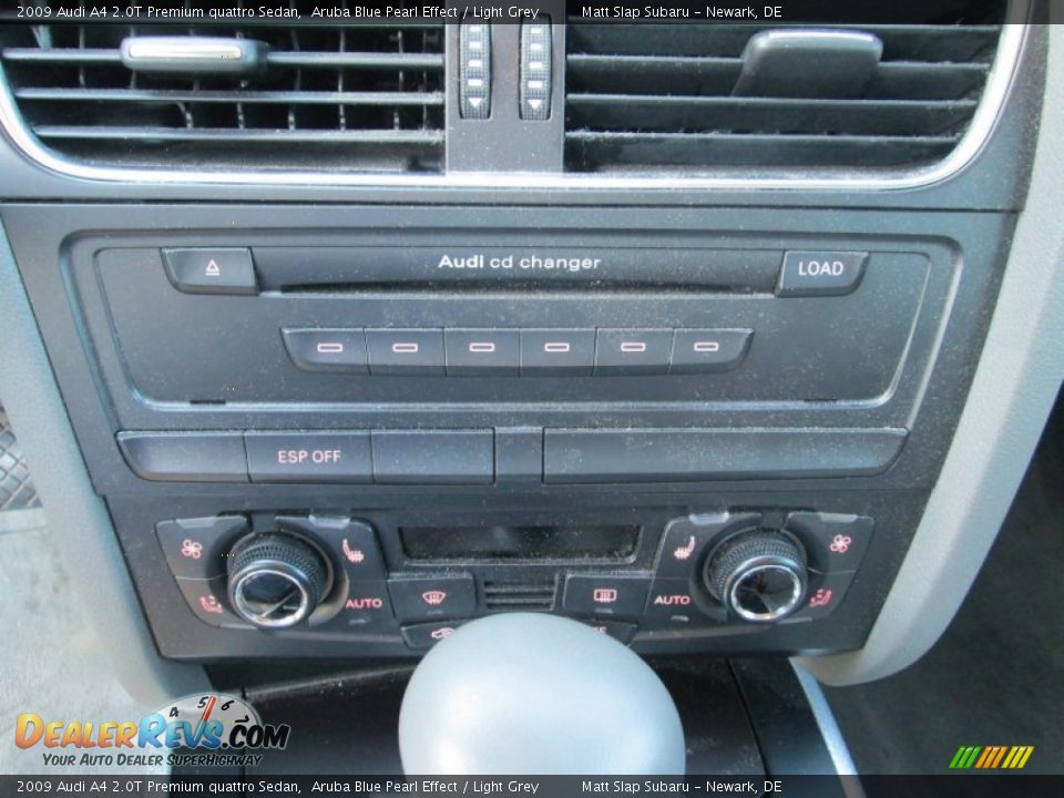 2009 Audi A4 2.0T Premium quattro Sedan Aruba Blue Pearl Effect / Light Grey Photo #26