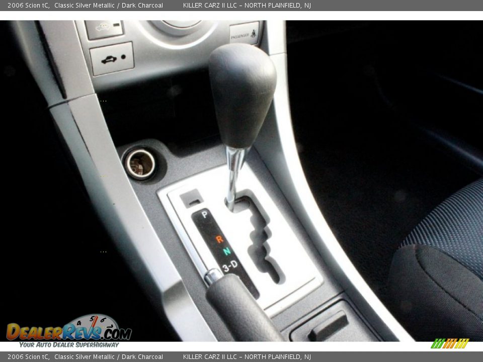 2006 Scion tC Classic Silver Metallic / Dark Charcoal Photo #17