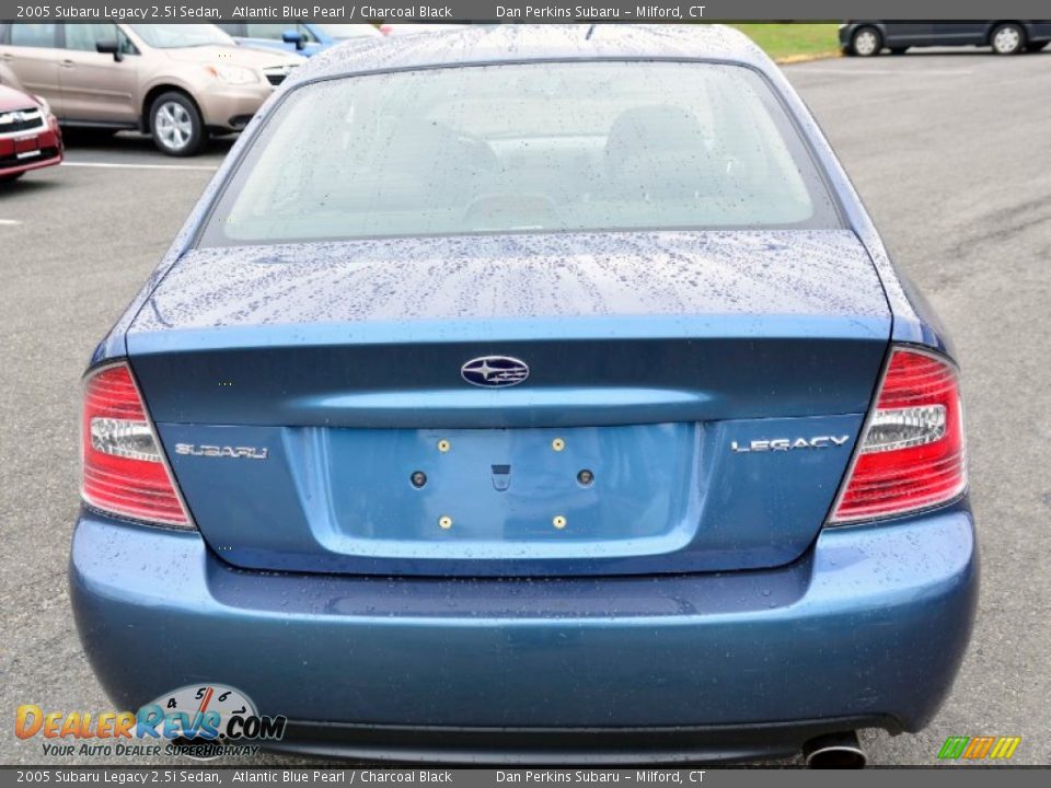 2005 Subaru Legacy 2.5i Sedan Atlantic Blue Pearl / Charcoal Black Photo #7