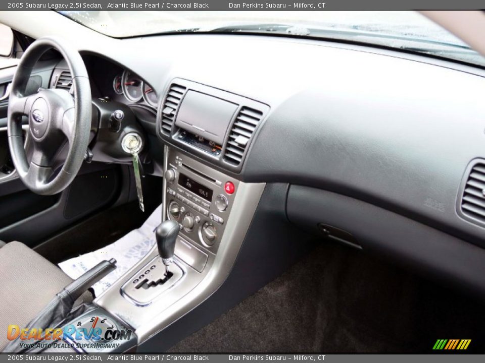 2005 Subaru Legacy 2.5i Sedan Atlantic Blue Pearl / Charcoal Black Photo #9