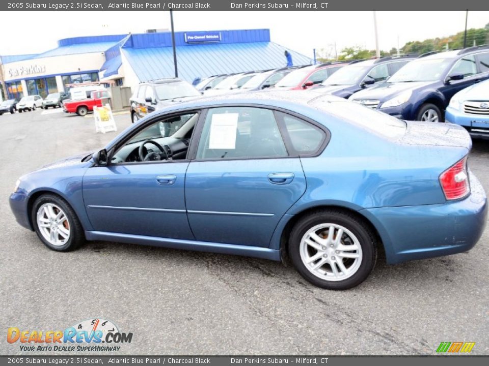 2005 Subaru Legacy 2.5i Sedan Atlantic Blue Pearl / Charcoal Black Photo #10