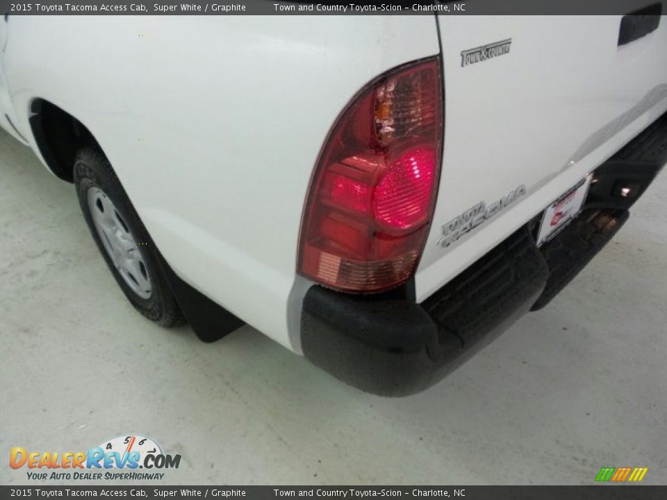 2015 Toyota Tacoma Access Cab Super White / Graphite Photo #8