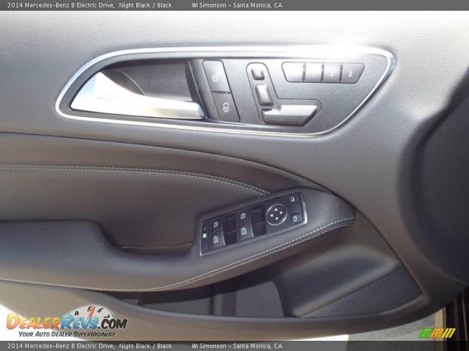 Door Panel of 2014 Mercedes-Benz B Electric Drive Photo #6