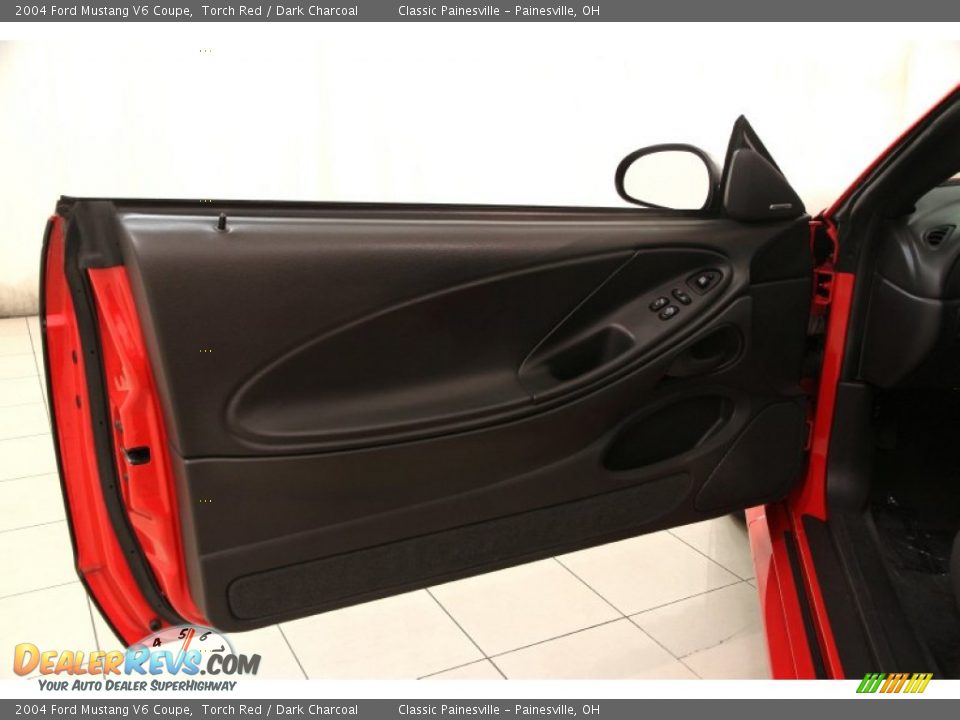 Door Panel of 2004 Ford Mustang V6 Coupe Photo #5