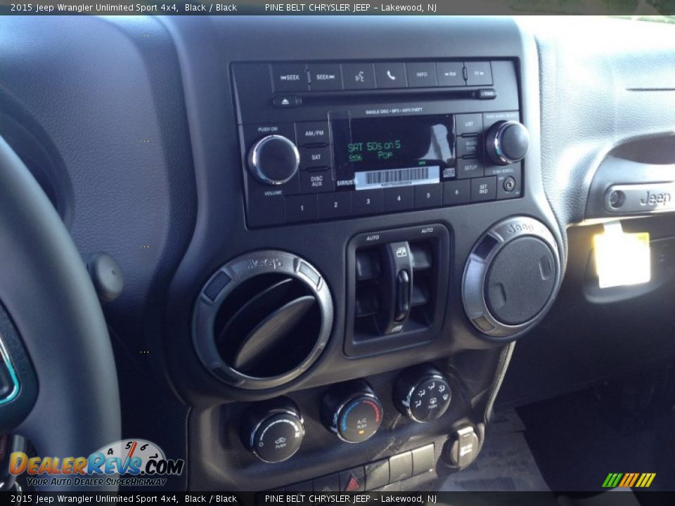 2015 Jeep Wrangler Unlimited Sport 4x4 Black / Black Photo #10