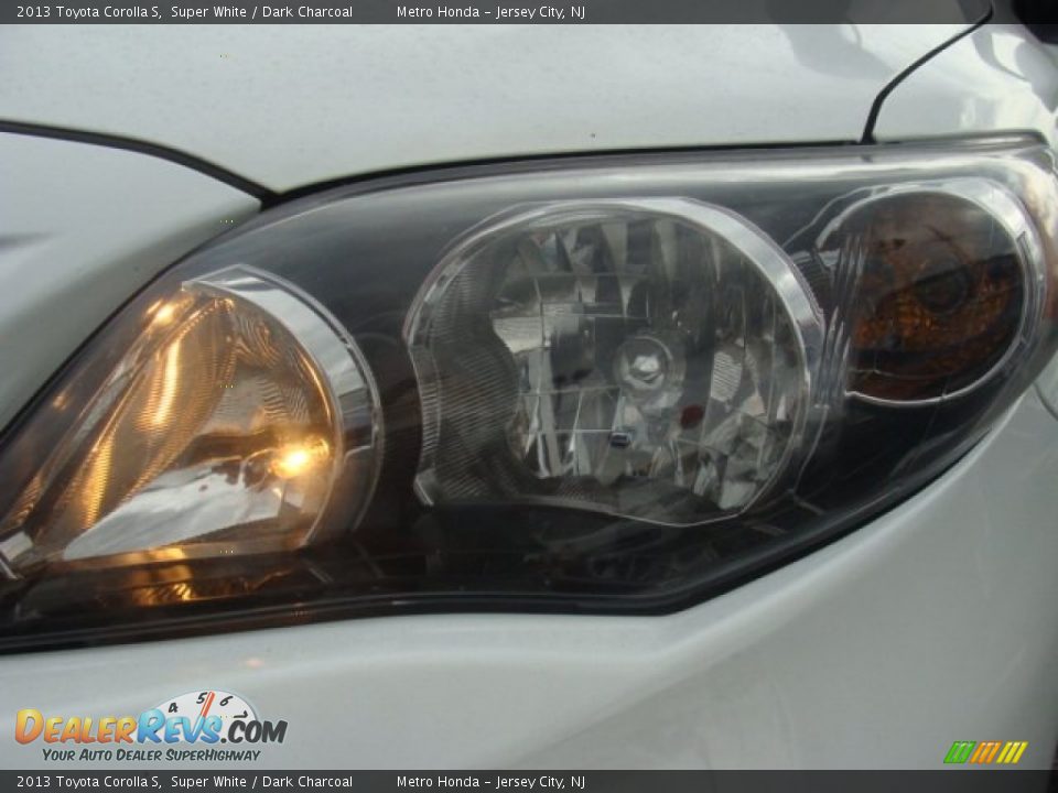 2013 Toyota Corolla S Super White / Dark Charcoal Photo #29
