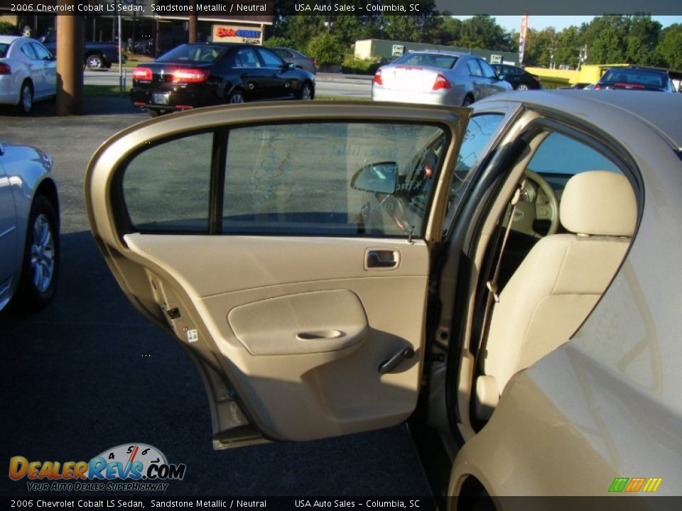 2006 Chevrolet Cobalt LS Sedan Sandstone Metallic / Neutral Photo #13