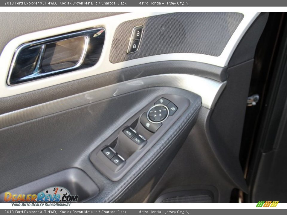 2013 Ford Explorer XLT 4WD Kodiak Brown Metallic / Charcoal Black Photo #11