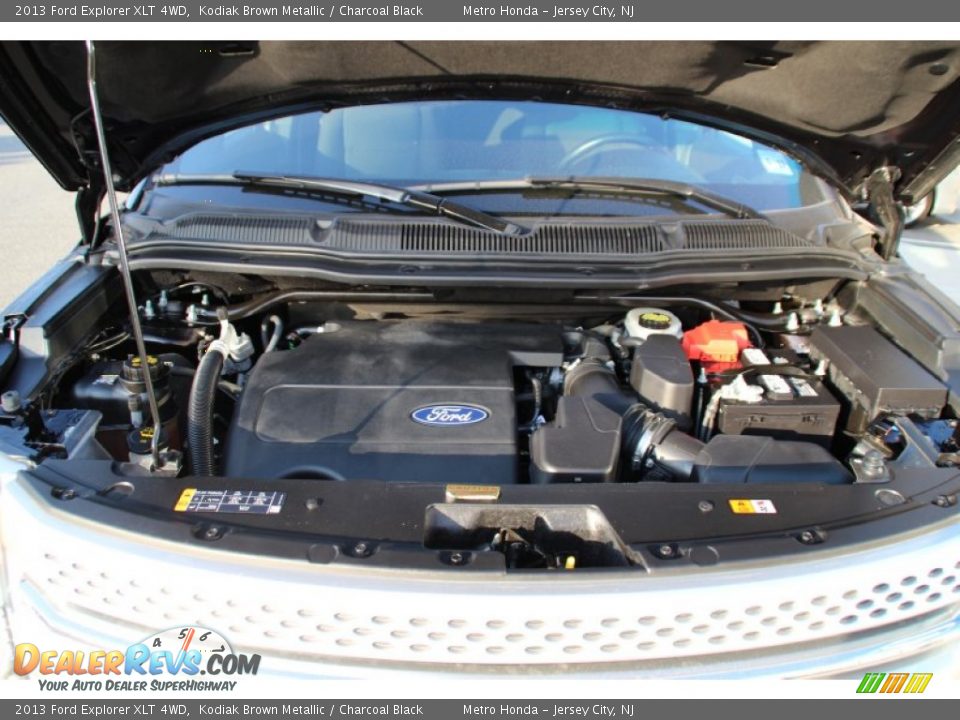 2013 Ford Explorer XLT 4WD Kodiak Brown Metallic / Charcoal Black Photo #29