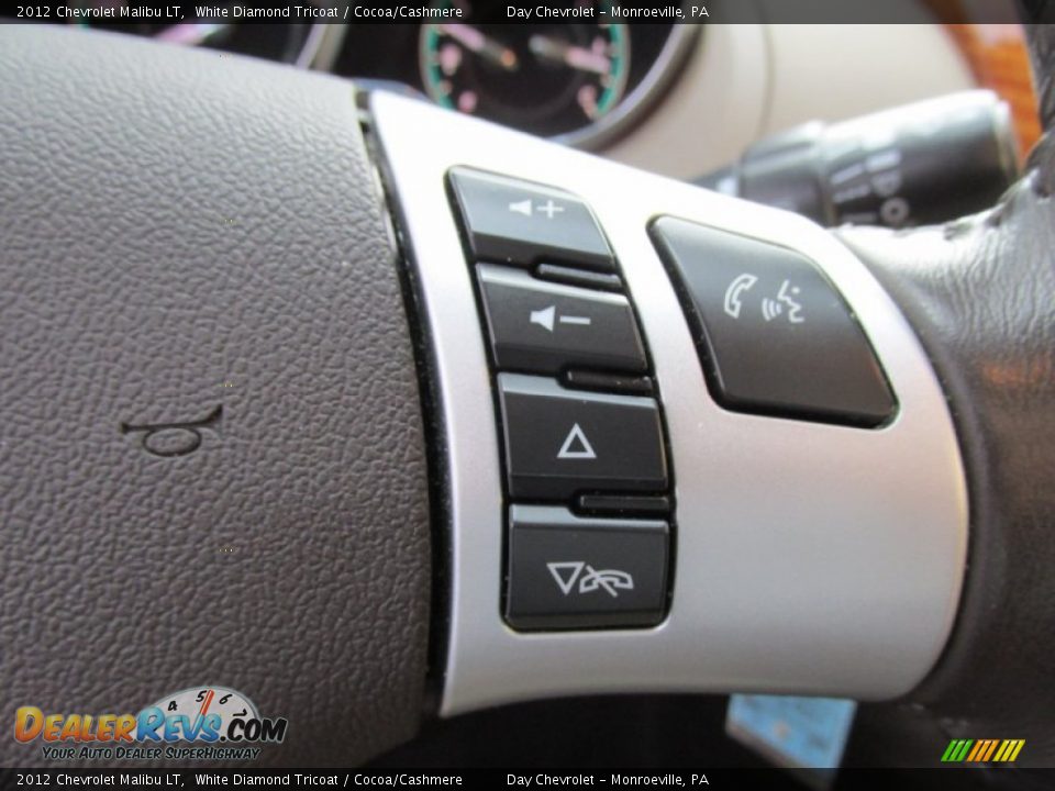 2012 Chevrolet Malibu LT White Diamond Tricoat / Cocoa/Cashmere Photo #30